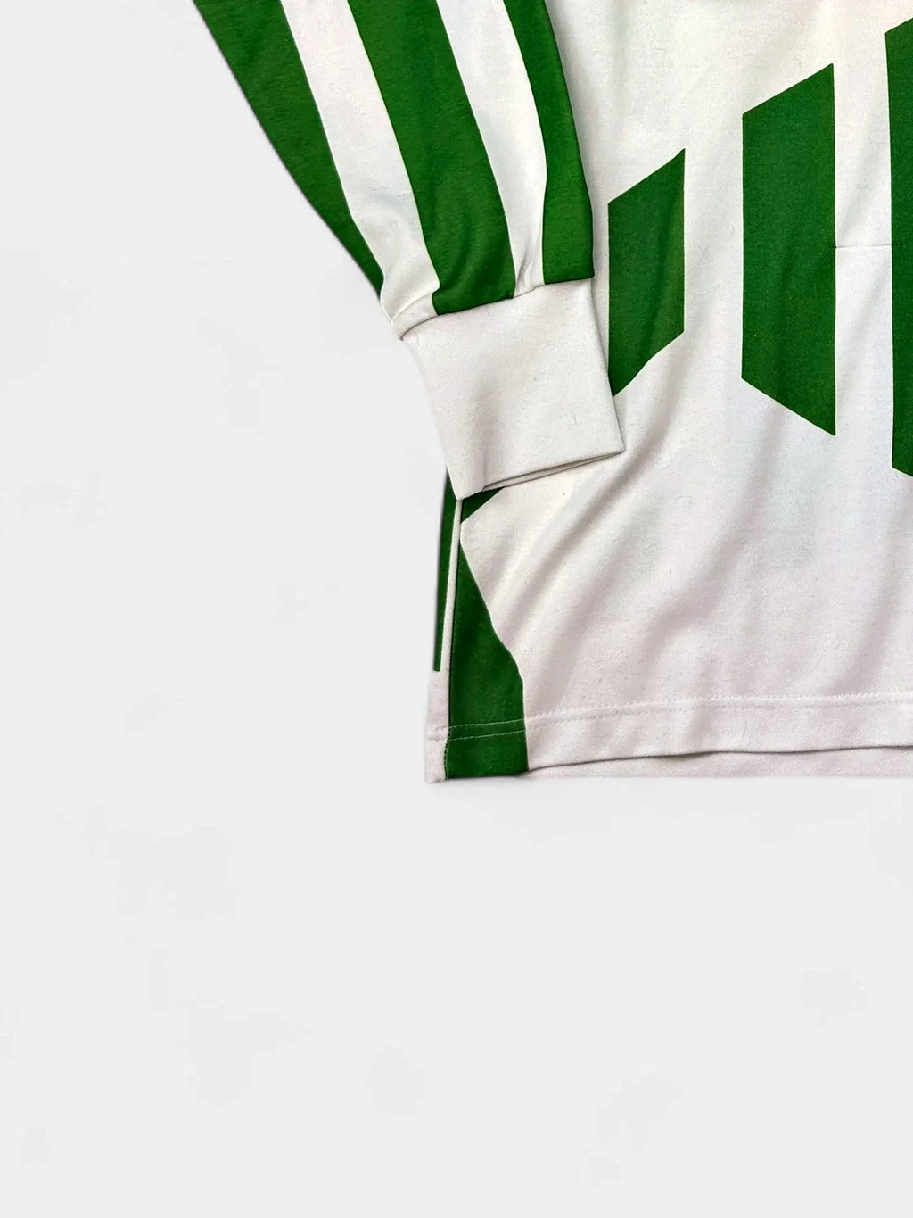 SV Werder Bremen 1994-95 Football shirt (Small)